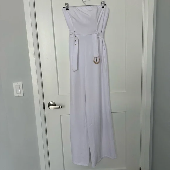 NWT Runaway the Label White Loxana Jumpsuit with Gold Belt - Size XS - Picture 3 of 14